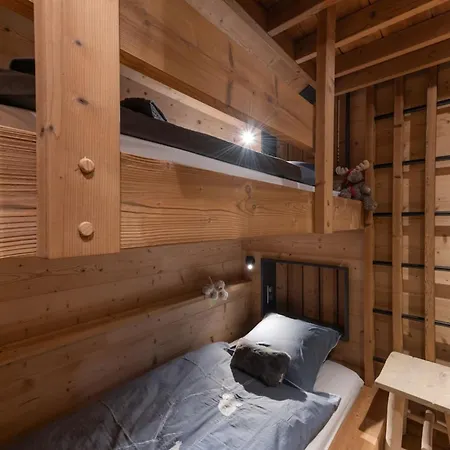 La Des Oursons Family With Hot Tub Chalet